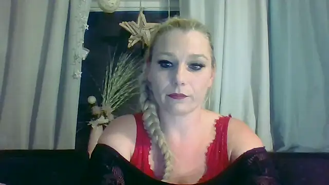 Snapshot of DevilsAngel13 chatting on September 26, 2025, 7:51 pm DevilsAngel13 online show from September 26, 2025, 7:51 pm