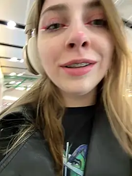 Sunny   Bunny online show from March 11, 2025, 4:07 pm