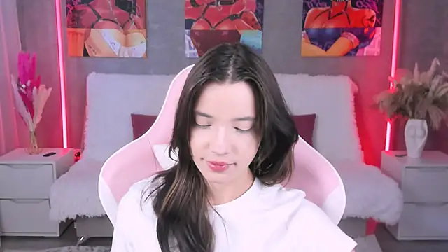 as1an girlfriend online show from May 20, 2026, 3:24 am