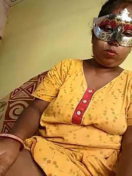 Snapshot of tinabhabhi chatting on July 12, 2026, 9:33 am tinabhabhi online show from July 12, 2026, 9:33 am