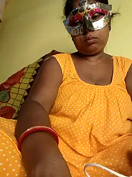 Snapshot of tinabhabhi chatting on August 3, 2026, 10:10 am tinabhabhi online show from August 3, 2026, 10:10 am