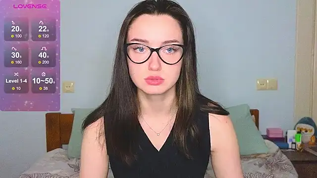 Wild Sophie  online show from December 18, 2024, 4:28 pm