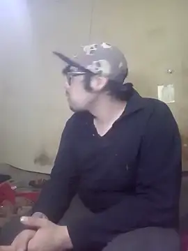 thecatblack1998 online show from April 8, 2026, 12:10 am