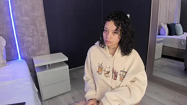 KatherineGomez online show from April 19, 2026, 2:11 am