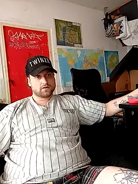 Ozomitro online show from March 8, 2025, 1:47 pm