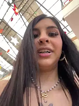 Hilary pinkk online show from December 26, 2024, 10:20 pm