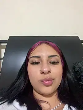 Hilary pinkk online show from February 15, 2025, 3:42 am