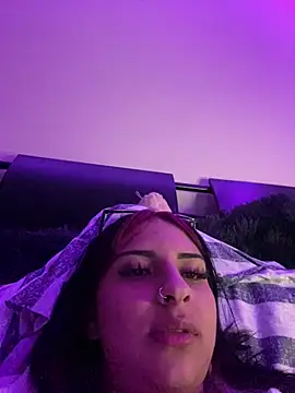 Hilary pinkk online show from February 15, 2025, 6:44 am