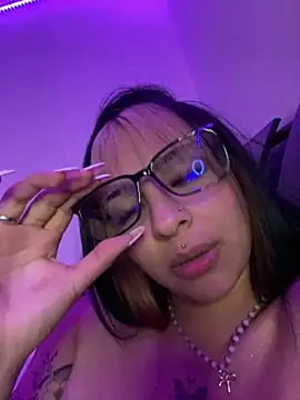 Hilary pinkk online show from March 1, 2025, 6:46 am