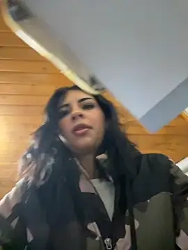 Hilary pinkk online show from October 7, 2025, 1:58 am