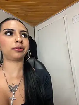 Hilary pinkk online show from October 10, 2025, 1:04 am