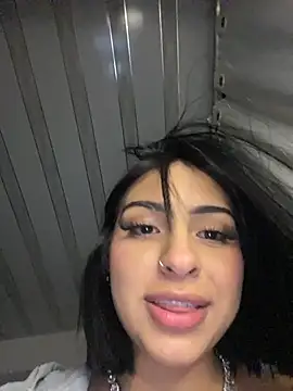 Hilary pinkk online show from December 14, 2025, 2:06 am