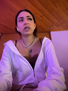 Hilary pinkk online show from April 21, 2026, 12:56 am