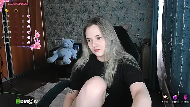 Your small bunny online show from March 11, 2025, 6:21 am