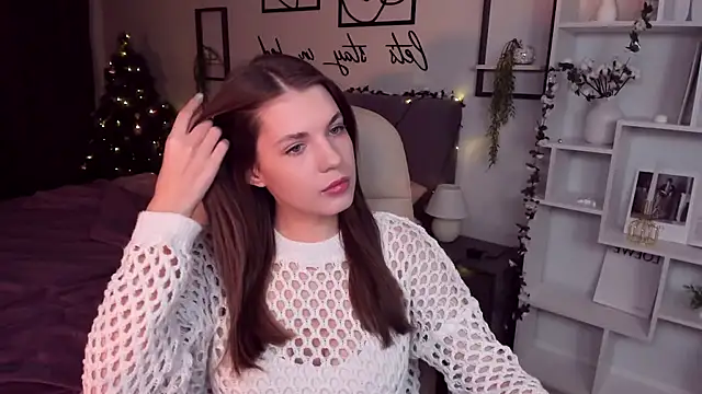 BellaSweetHeart online show from January 13, 2025, 1:17 pm