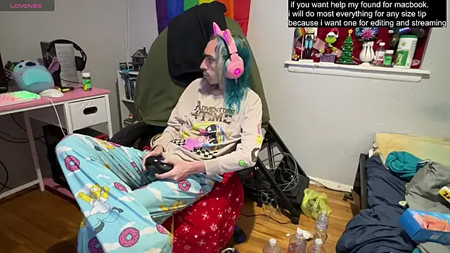 tallnerdyguy online show from March 19, 2025, 2:48 am