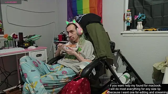 tallnerdyguy online show from October 17, 2025, 11:51 pm