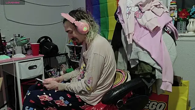 tallnerdyguy online show from February 14, 2026, 3:36 am