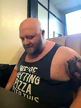 Strong Bear89 online show from December 17, 2024, 9:16 pm