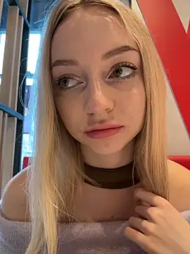 Snapshot of melissa_grr chatting on March 21, 2026, 12:32 pm melissa grr online show from March 21, 2026, 12:32 pm