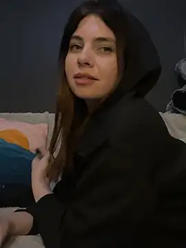 Snapshot of CurlyLara chatting on February 8, 2025, 6:22 am CurlyLara online show from February 8, 2025, 6:22 am