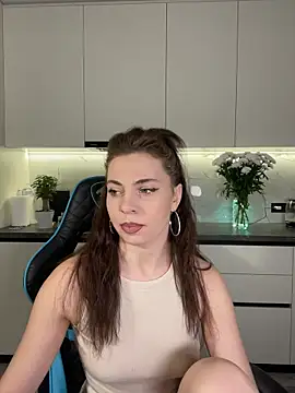 Snapshot of CurlyLara chatting on November 30, 2025, 9:57 am CurlyLara online show from November 30, 2025, 9:57 am