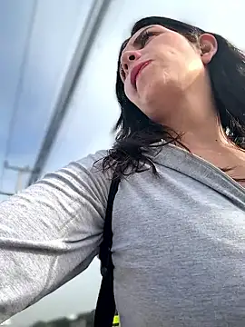 Alysson-- online show from April 22, 2026, 12:28 pm