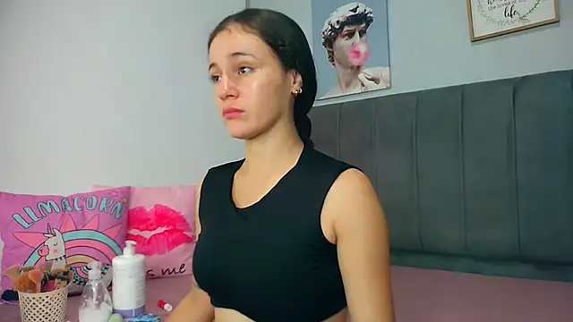 naughtyloverss online show from February 10, 2026, 12:53 pm