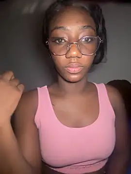 Khenta Michells online show from April 22, 2026, 1:23 pm