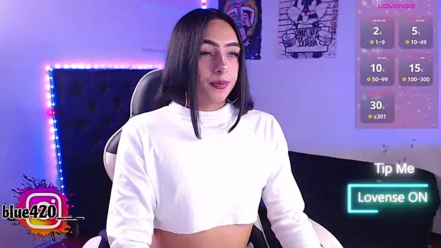 Skyler  blue4 online show from November 15, 2025, 9:11 pm