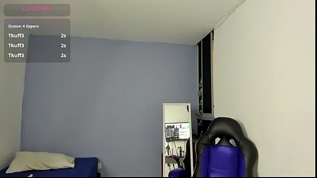 gwen ashly online show from February 18, 2025, 9:53 pm