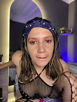 gwen ashly online show from February 2, 2026, 7:23 pm