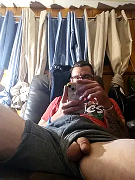 hungverrec online show from September 25, 2025, 4:38 am