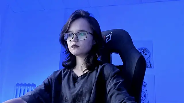 Elainebeness online show from December 24, 2024, 7:44 pm