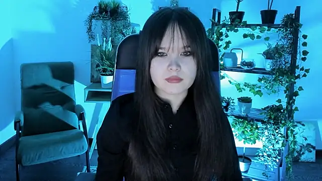 Elainebeness online show from March 17, 2026, 7:06 pm