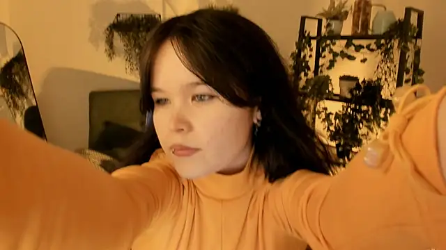 Elainebeness online show from June 2, 2026, 7:27 pm