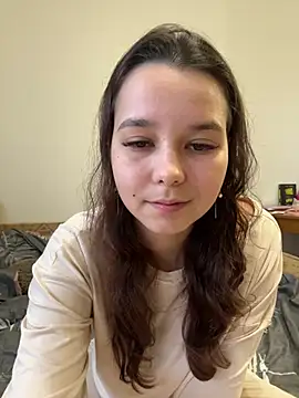 PoppyRobinson online show from December 22, 2024, 11:22 am