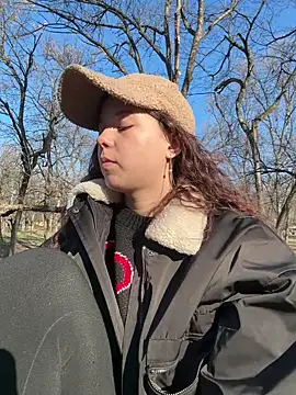 PoppyRobinson online show from January 9, 2025, 9:16 am