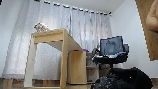 Kathleen Rodriguez online show from October 15, 2025, 11:32 am