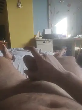 Romyours online show from September 17, 2025, 3:46 pm