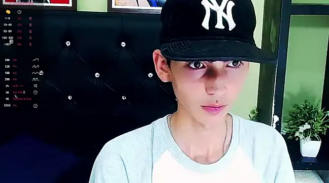 ttimy x boy online show from January 14, 2025, 2:08 am