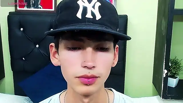 ttimy x boy online show from January 18, 2025, 2:03 am