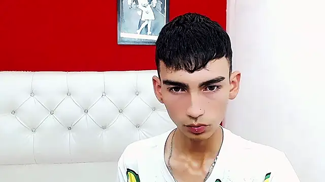 ttimy x boy online show from February 1, 2025, 9:43 am