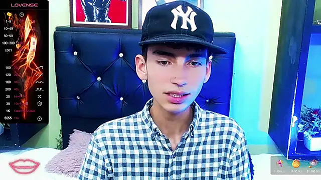 ttimy x boy online show from February 25, 2025, 9:02 pm