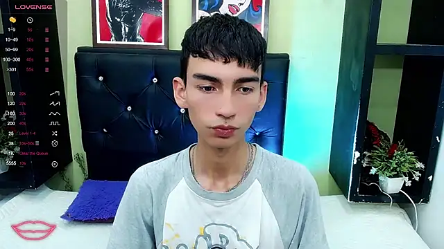 ttimy x boy online show from February 27, 2025, 7:47 pm