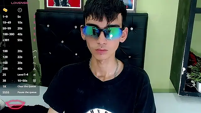 ttimy x boy online show from March 1, 2025, 11:15 pm