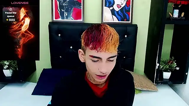 ttimy x boy online show from March 19, 2025, 8:00 pm