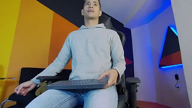 zaid lion online show from February 17, 2025, 12:16 pm