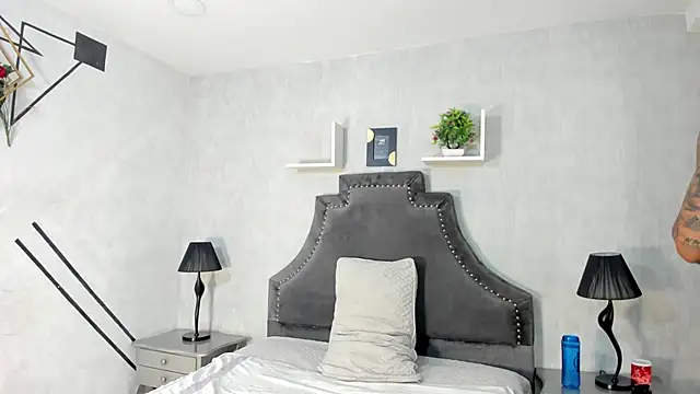 JackBlanco  online show from October 4, 2025, 4:10 am