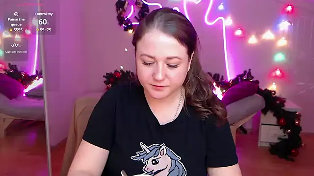 LizzyShine online show from January 6, 2025, 9:00 pm